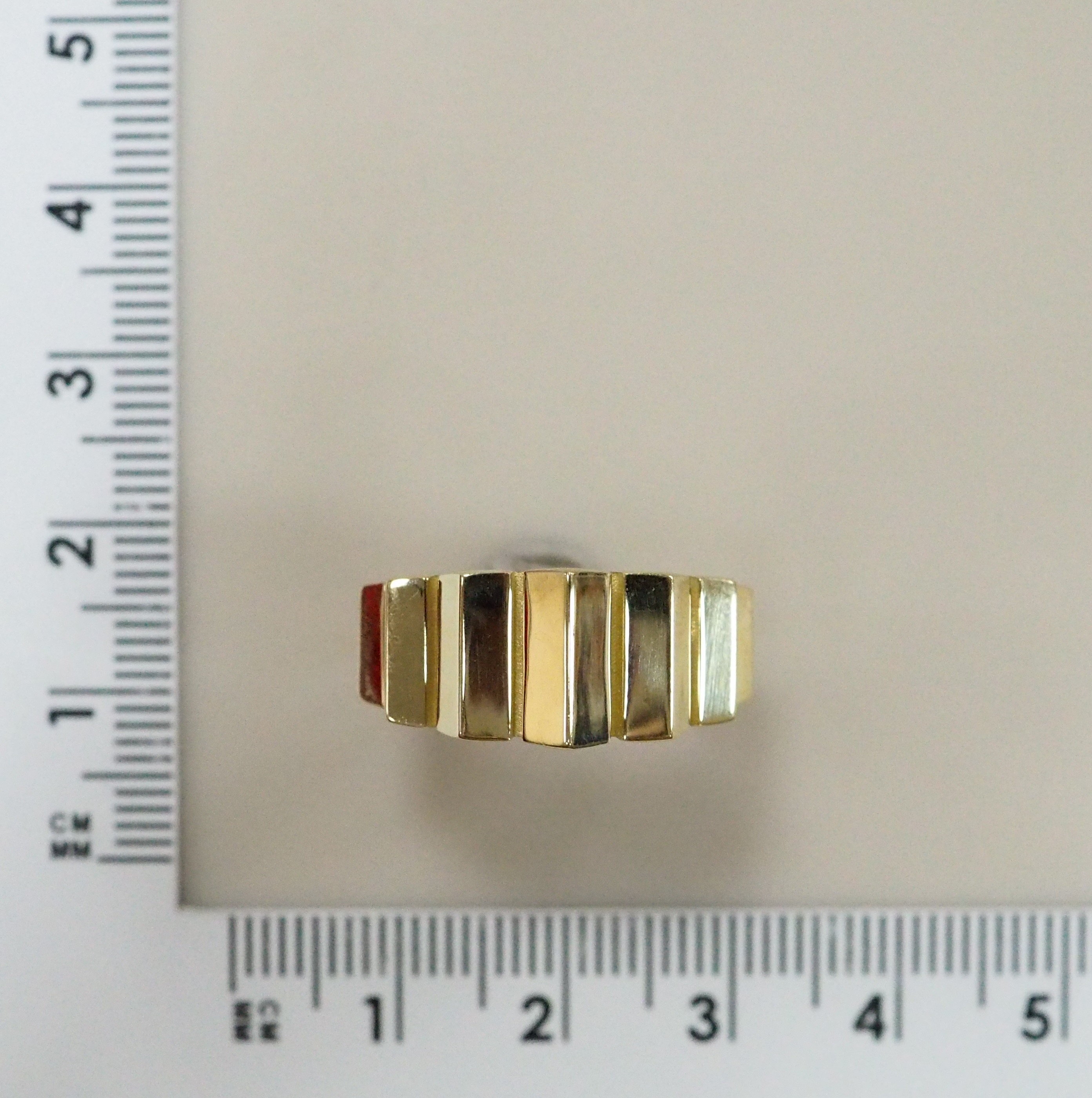 Кольцо из желтого золота